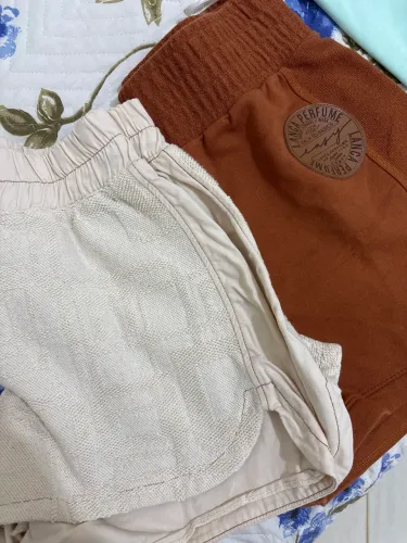 Kit 2 shorts em perfeito estado originais da Lança Perfume 