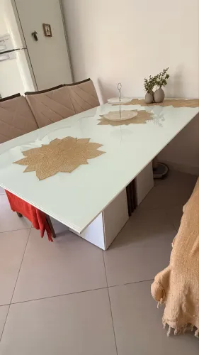 Mesa de jantar + 6 cadeiras