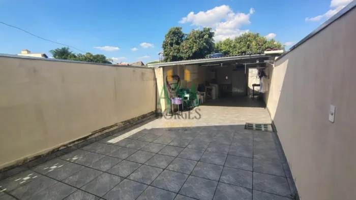 Casa à Venda Vila Carvalho
