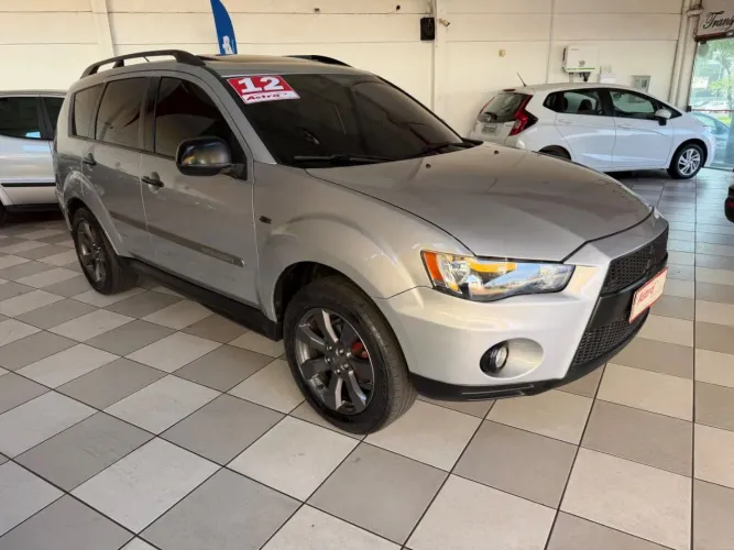 Mitsubishi Outlander 2.0 16V 160cv Aut. 2012