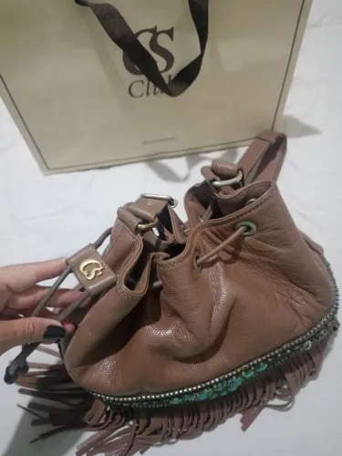 Bolsa tipo saco de couro Carmen Steffens 