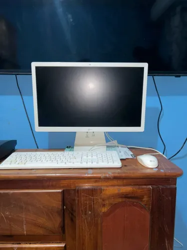 Vendo computador LG All-in-One 22V280-L