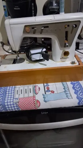 Maquina de costura 