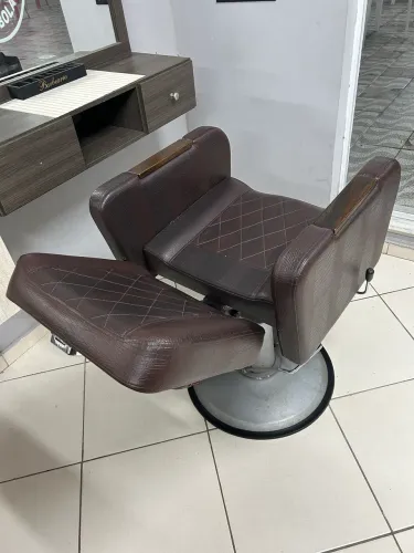 CADEIRA DE BARBEIRO 