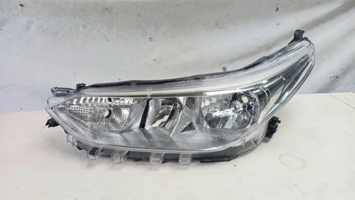 Farol toyota yaris