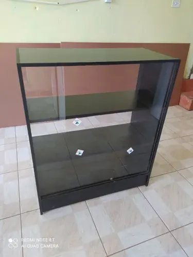 BALCÃO VITRINE PRETO MDF