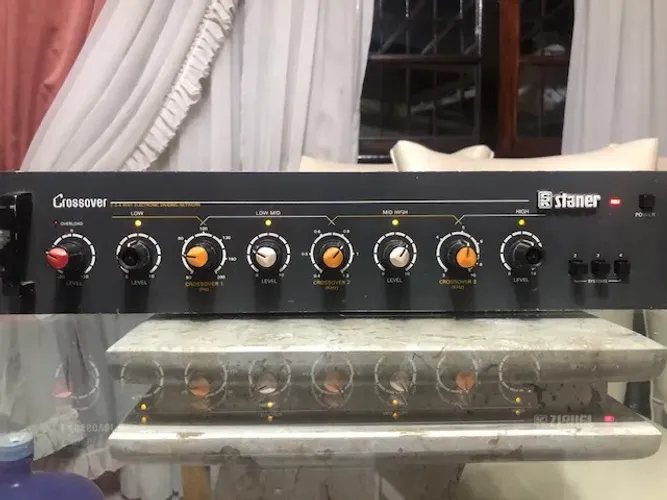 Crossover Staner Semi Novo Raridade
