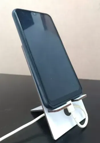Suporte de Mesa para Celular em MDF - Mantenha Seu Dispositivo ao Seu Alcance!