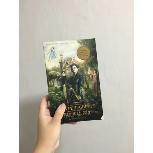 LIVRO O LAR DA SRTA PEREGRINE PARA CRIANÇAS PECULIARES (EDIÇÃO INGLÊS)