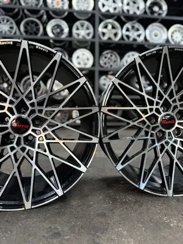 Rodas Côncavas aro 18 tala 8.5 Furação 5x100