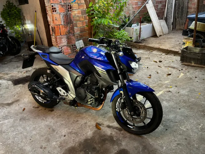 FZ 25 TROCO POR CARRO OU VENDO!