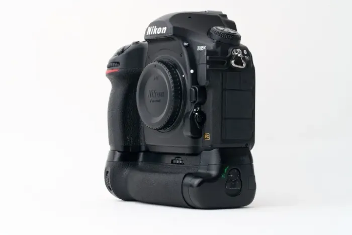 NIKON D850 + GRIP ORIGINAL