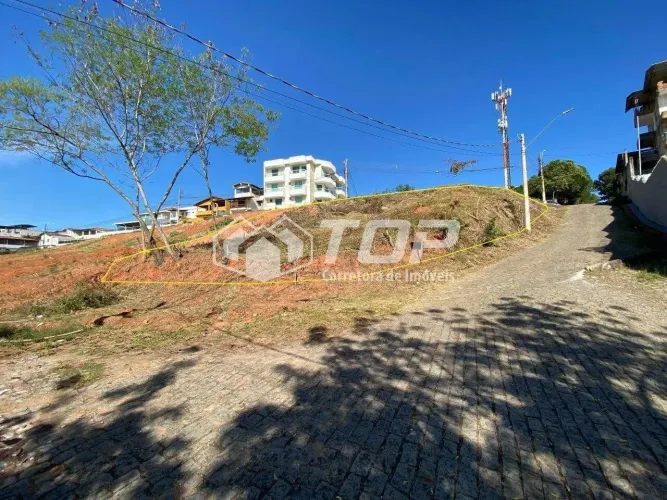 03 Lotes a venda com aprox 645,00m² de área total no bairro Alto Monte Cristo