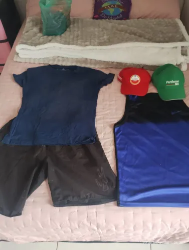 Lote de roupas usadas masculina para trabalhar. Entrego! 