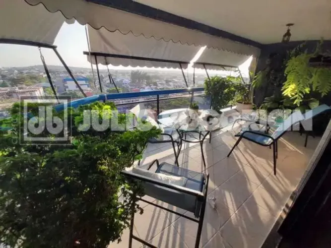 Apartamento : Padrão / Residencial / Portuguesa