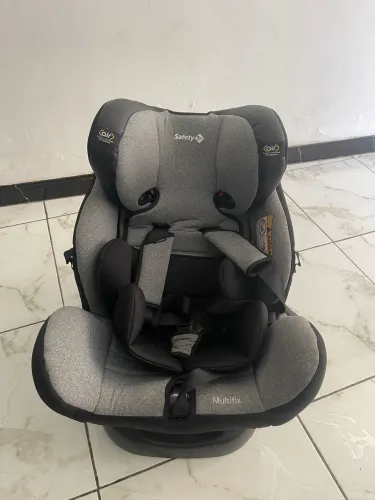 Cadeirinha e bebê conforto
