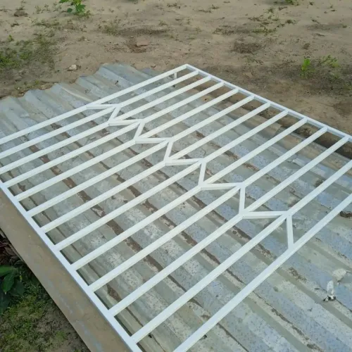 Grade de metalon galvanizado para janela - branca