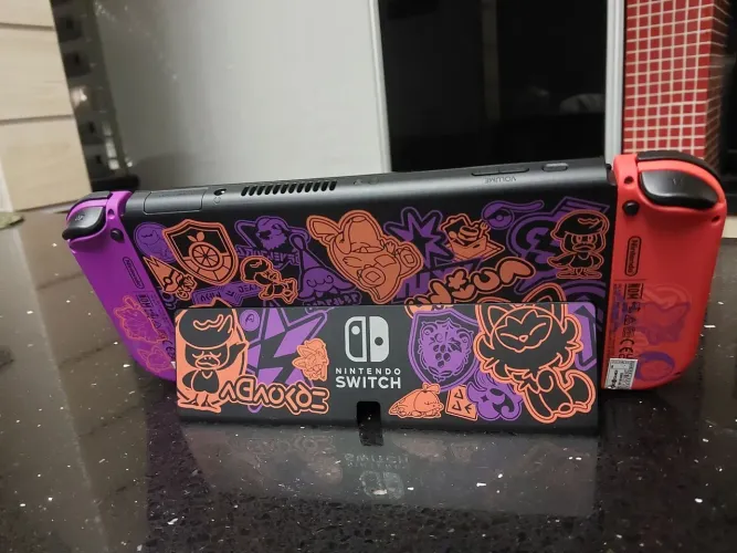 Nintendo Switch Pokémon Scarlet & Violet desbloq 256g + 02 cases