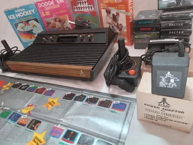 Console Atari 2600 Woody "Not For Resale"  Frente Madeira (Importado)