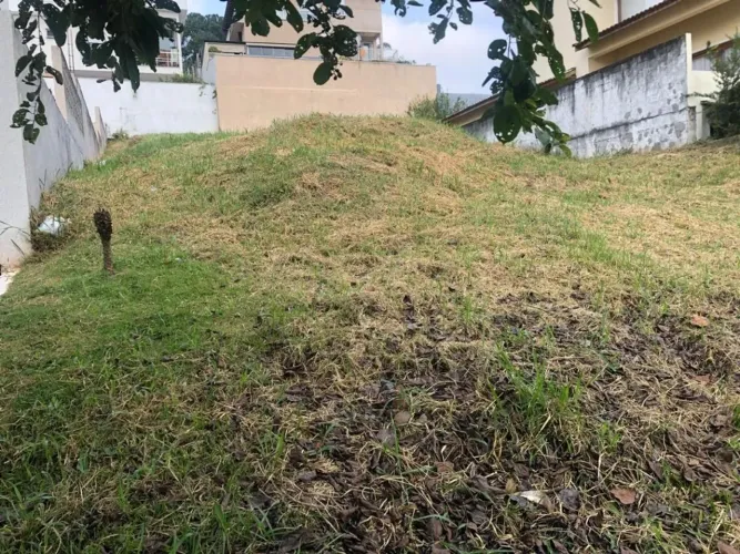 LINDO TERRENO, 500 M2, REGIÃO GRANJA VIANA.