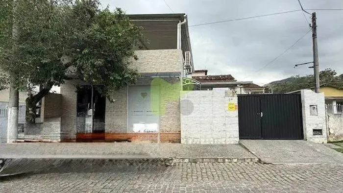 Prédio Exclusivo à Venda em Casimiro de Abreu, Centro (Residencial/Comercial) 335,40 m² d