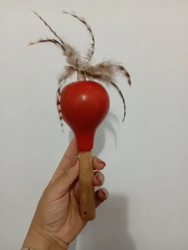 maraca indígena cabeça média