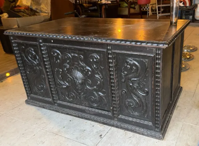 Mesa entalhada raridade