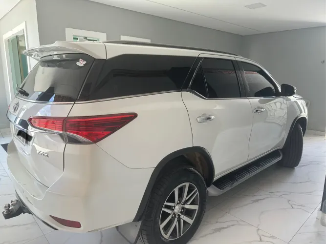 Hilux SW4 7 lugares 2017 Particular