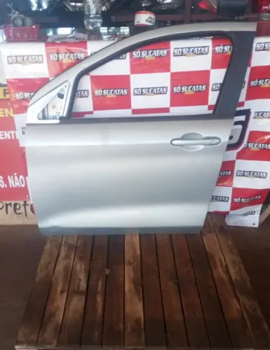 porta dianteira esquerda fiat argo 2018 2019