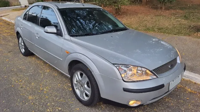 Ford Mondeo Ghia 2.0 16V 143cv 4P AUT 2002