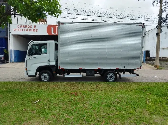 Volkswagen Delivery Express+ 2.8 Prime + Baú Facchini
