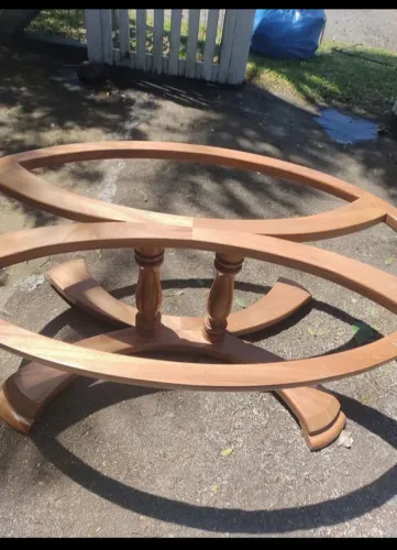 Mesa de centro nova  de madeira maçisa jequitibá medidas 1,10x65,está na praia de xangrila