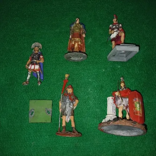 bonecos metal montados e pintados para venda 