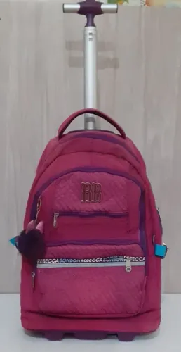 Mochila infantil com rodinhas Rebecca Bom Bom 