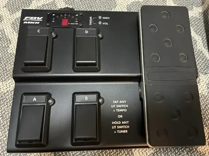  Line 6 FBV Express MkII - Controlador + Pedal de Expressão | Impecável!