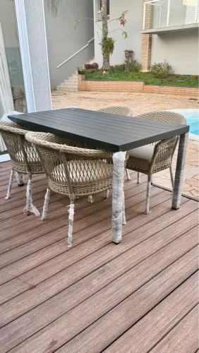Mesa de jantar para area externa