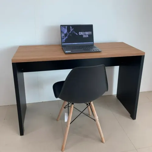 Escrivaninha Moderna em Madeira e Preto