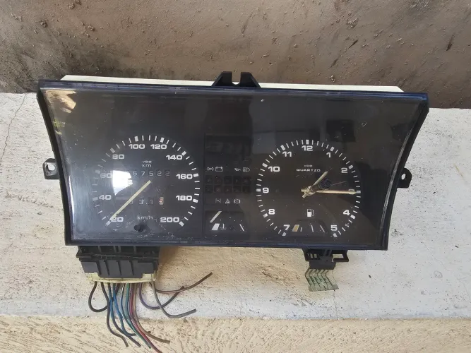 Painel de Instrumentos VDO - Volkswagen ( Passat Village).