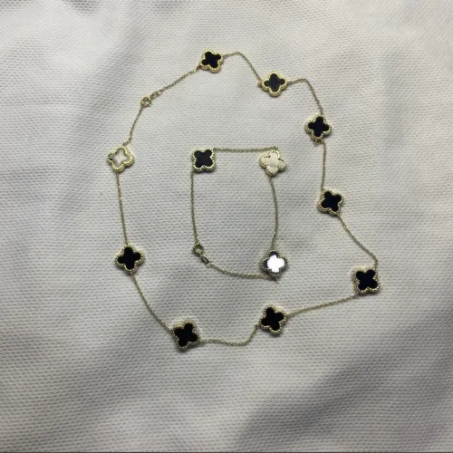 Colar e pulseira Van Cleef 