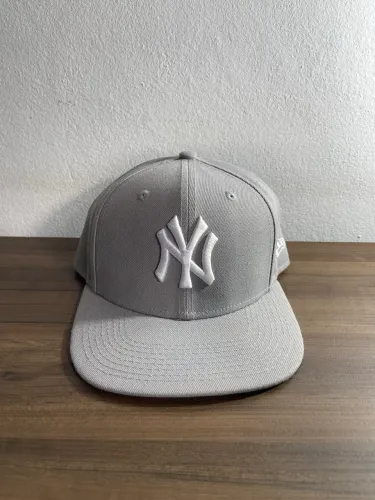 Bané New Era ORIGINAL - Pouco usado
