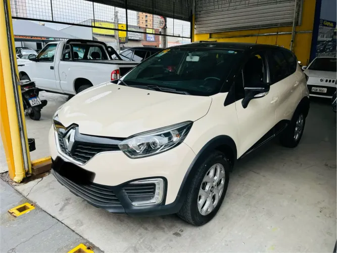 Captur Life 1.6 flex ano 2019 - Suv automático 