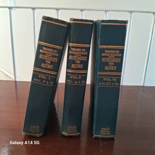 Livro de direito-Trajano de Miranda Valverde de 1953- Sociedades por Ações - Completo
