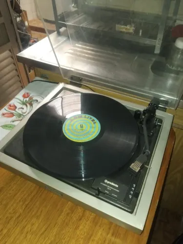 Toca discos Gradiente