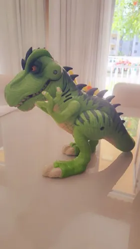 Dinossauro Jurassic Worl T rex verde