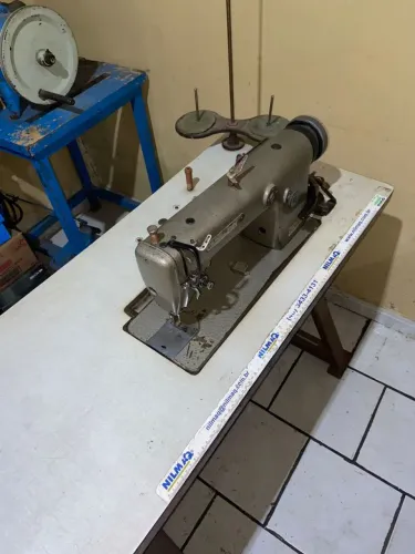 Maquina de Costura Reta Industrial