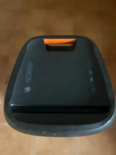 Caixa JBL party box 300 (com defeito)