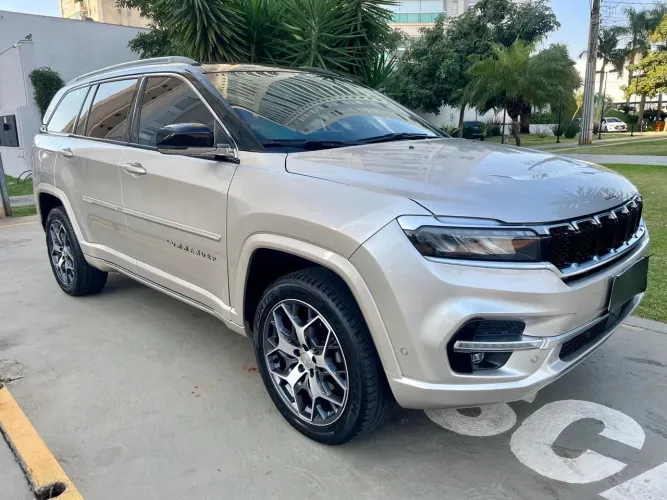 JEEP COMMANDER OVERL. DIESEL 7 LUGARES IMPECÁVEL SEM RETOQUES