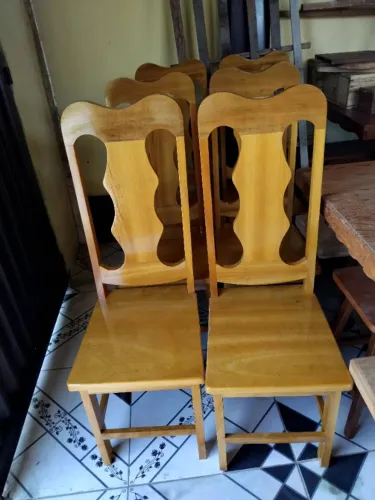 Essas cadeiras tar disponi pega as suas ta