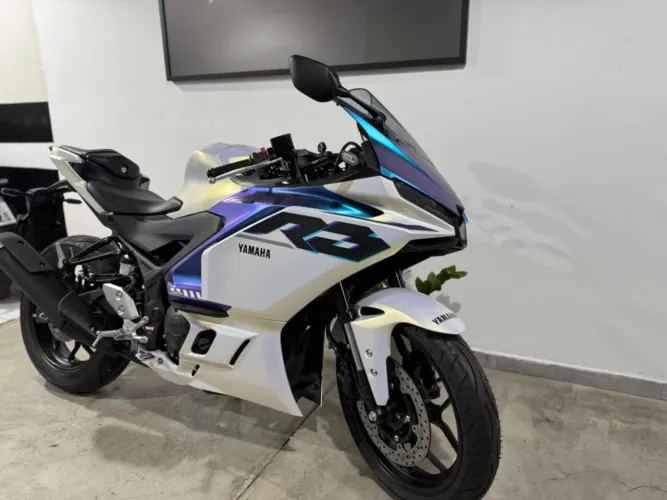 Yamaha Yzf r-3 connected abs 2026