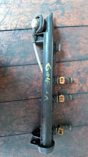 Flauta Com Bicos Golf 1.6 SR 00/01